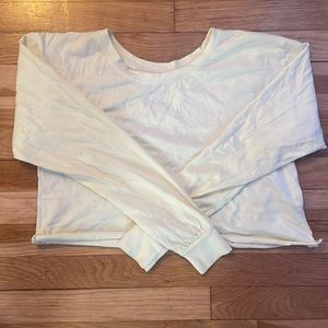 M crème colored crop top - u.s vintage - great condition